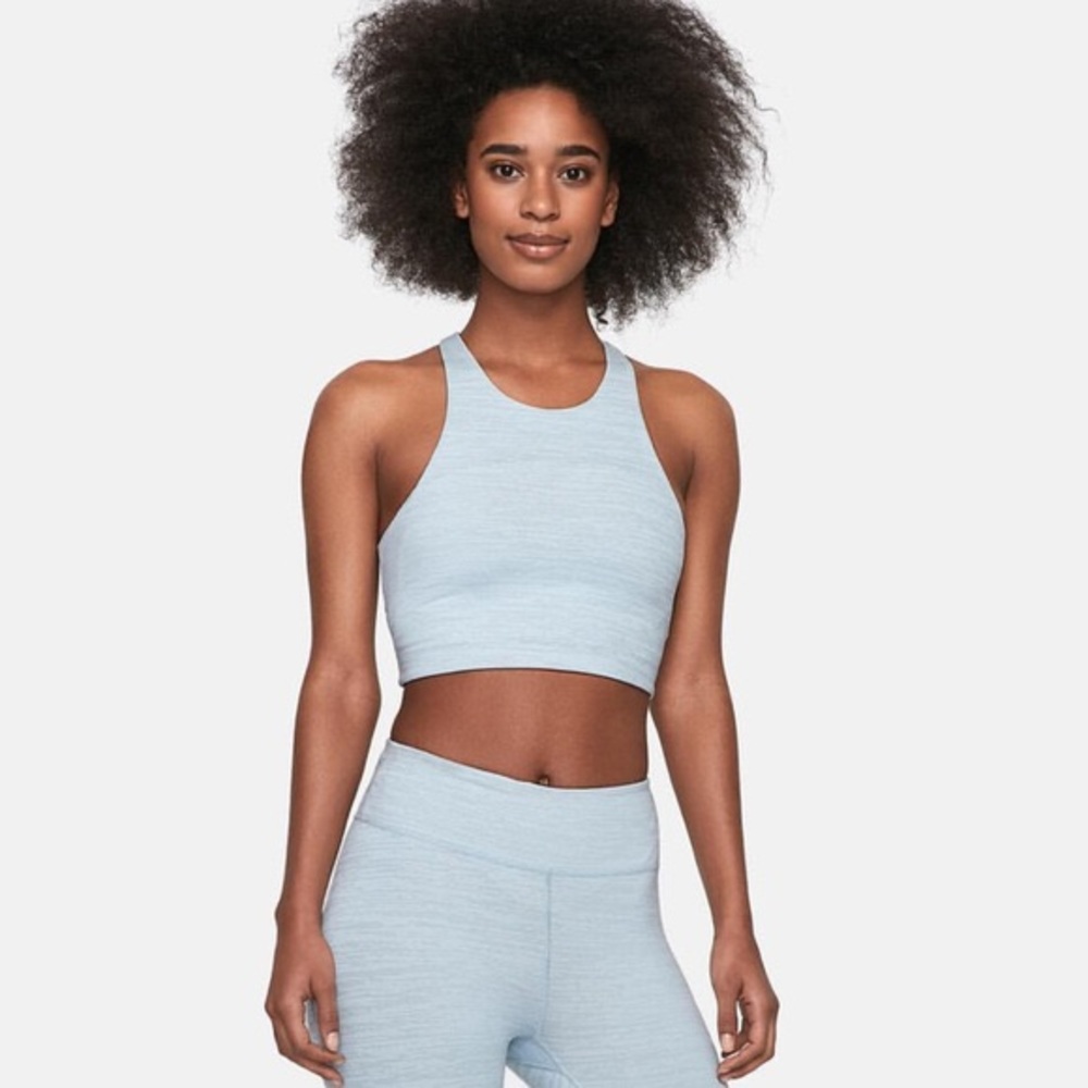 Outdoor voices sweat tech bra in ice blue